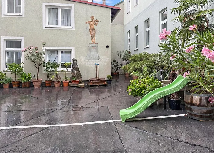 Hotel-Pension Fuenfhaus Wenen
